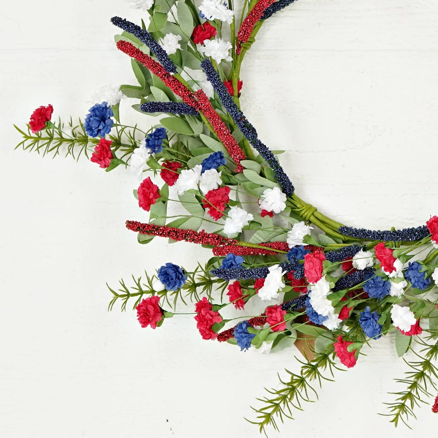 550220 - 20 inch Carnation Blossom Wreath-Red, White, Blue