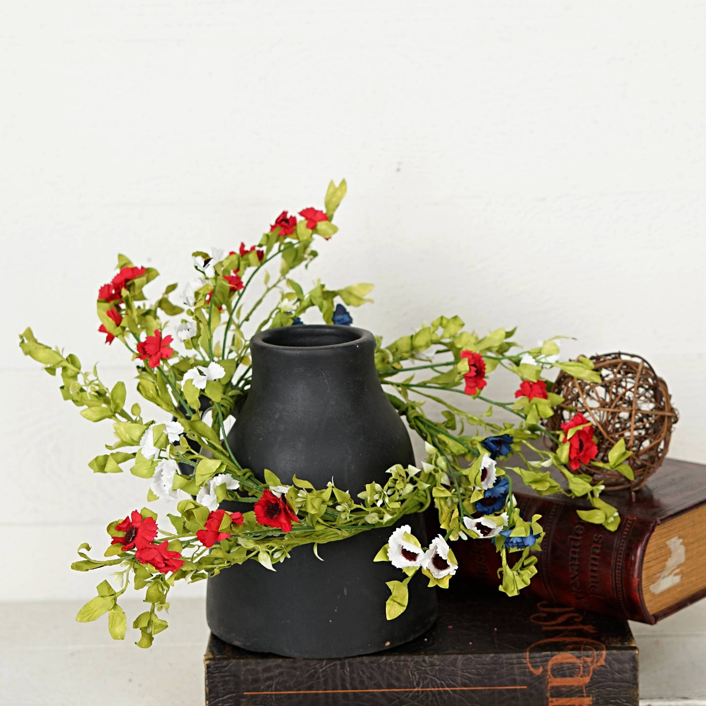 550272- Americana Daisy lossoms-16in(5.5)Wreath-Spring Flora