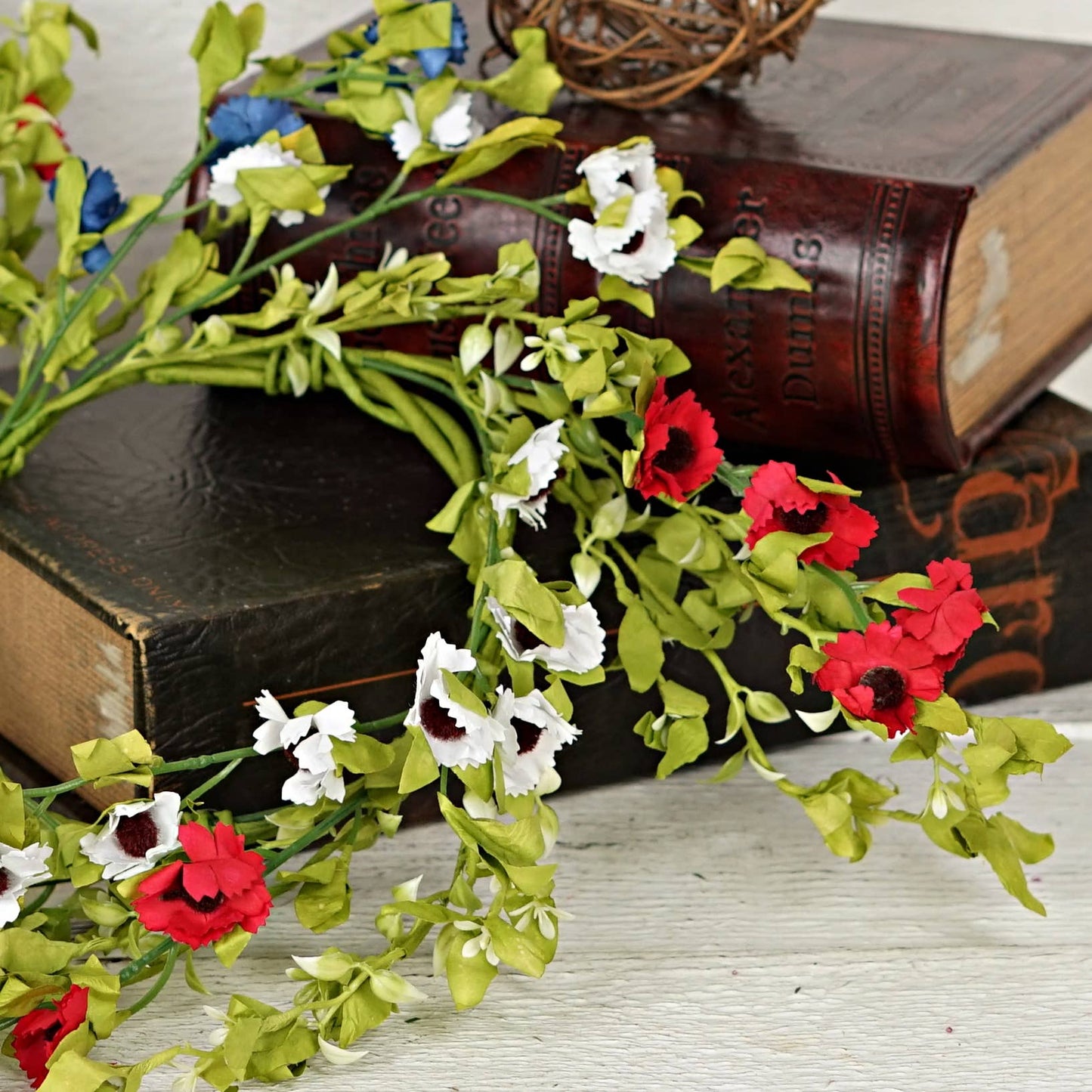 550272- Americana Daisy lossoms-16in(5.5)Wreath-Spring Flora