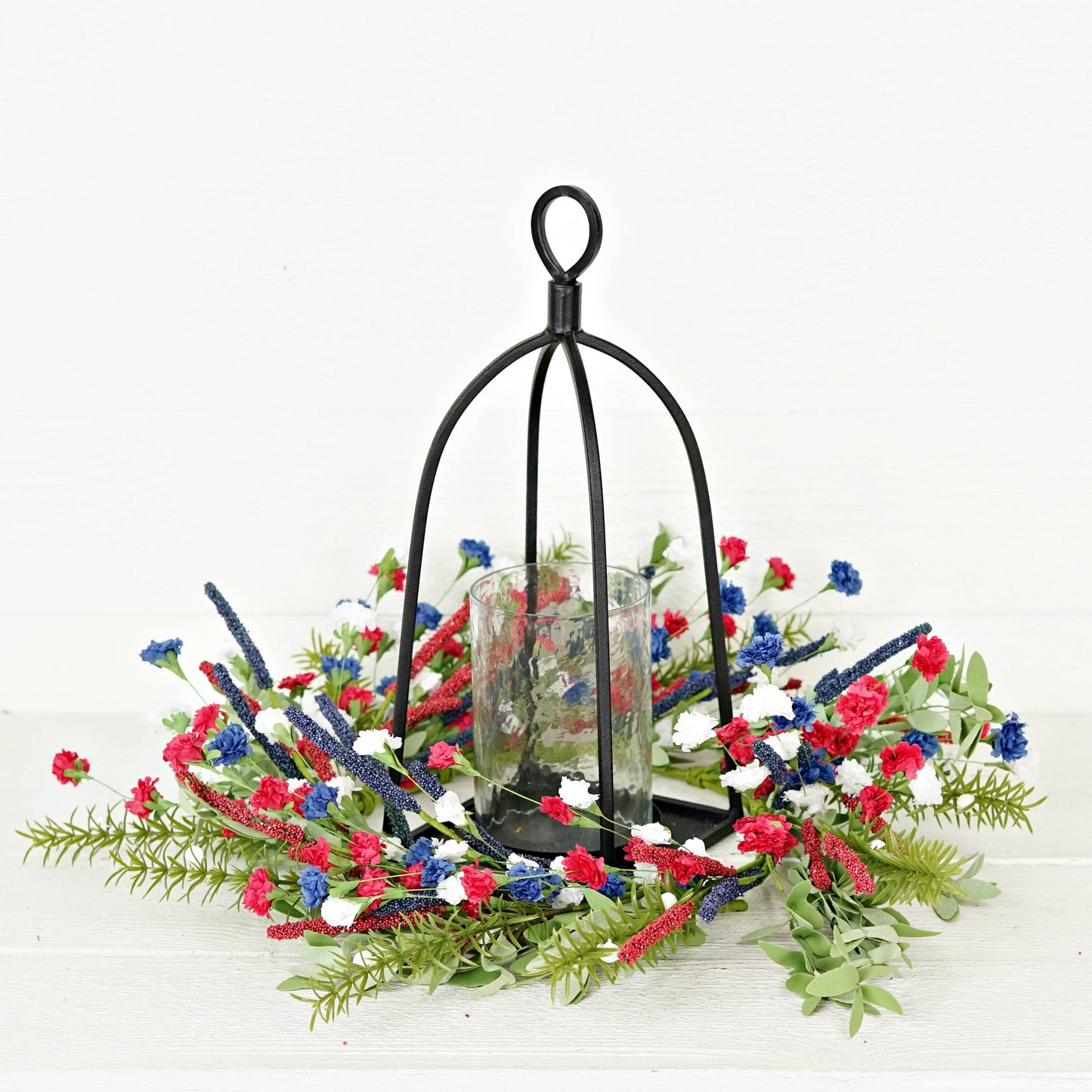 550220 - 20 inch Carnation Blossom Wreath-Red, White, Blue
